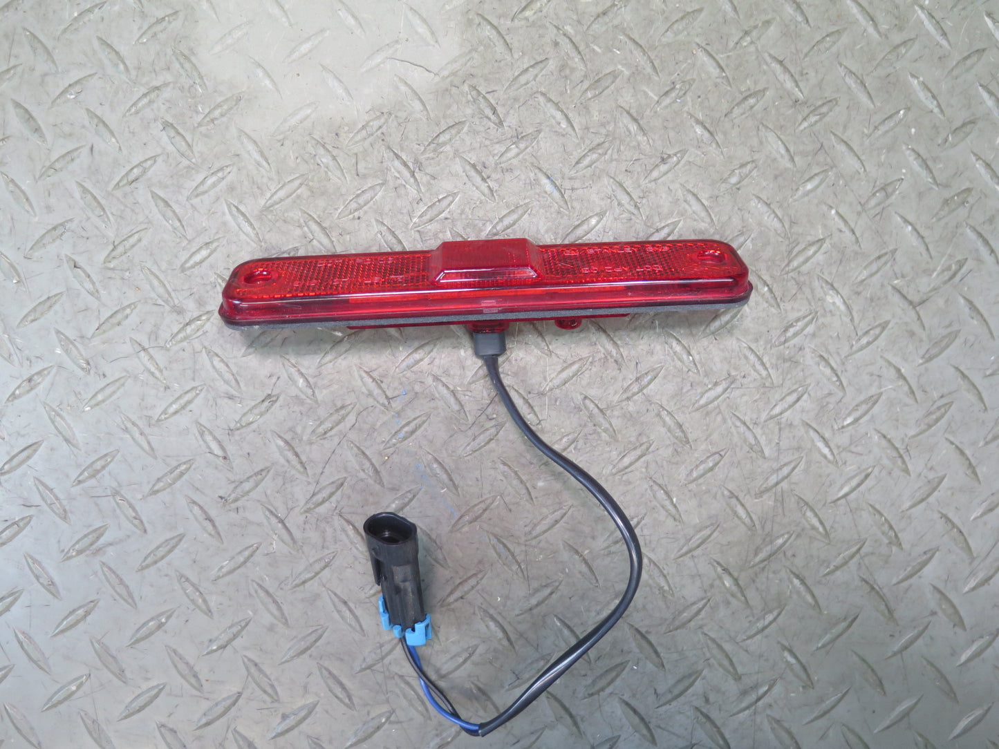 2003-2009 Hummer H2 Rear Left & Right Side Marker Light Lamp Set of 2