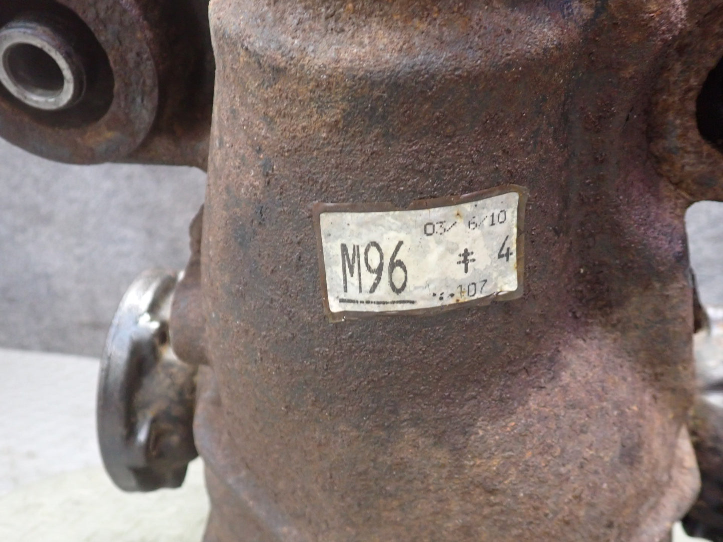 01-05 Lexus IS300 RWD M96 A/T Rear Differential Carrier 3.91 Ratio 130k Miles