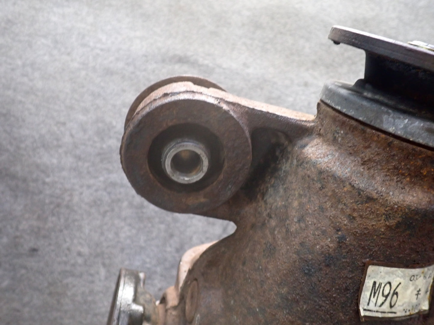 01-05 Lexus IS300 RWD M96 A/T Rear Differential Carrier 3.91 Ratio 130k Miles