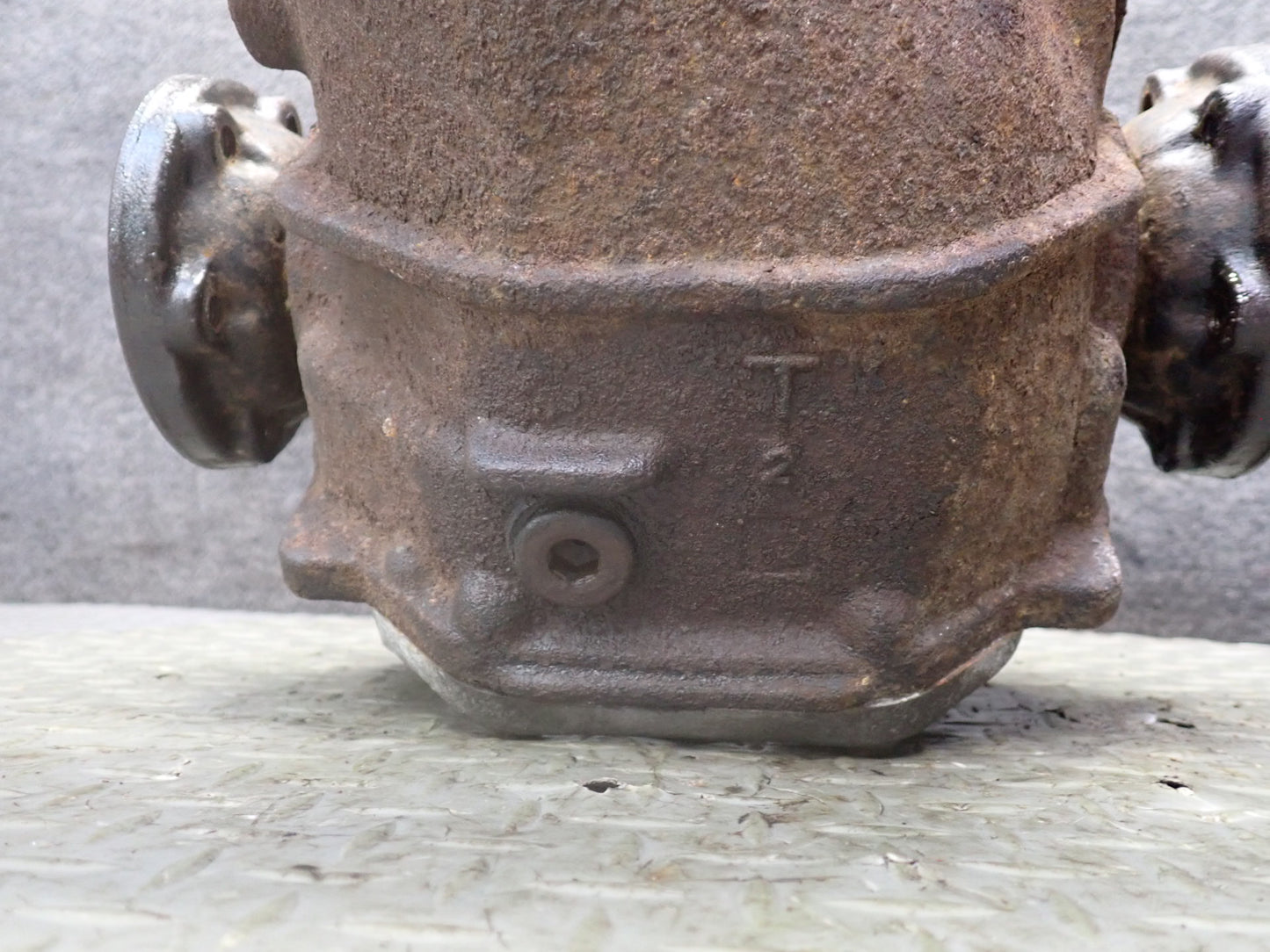 01-05 Lexus IS300 RWD M96 A/T Rear Differential Carrier 3.91 Ratio 130k Miles