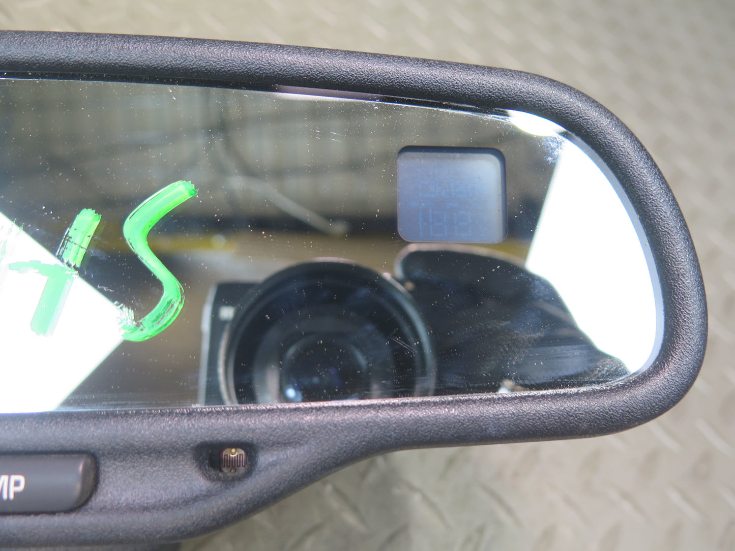 2003-2009 Hummer H2 Front Auto Dim Interior Rear View Mirror 15075034