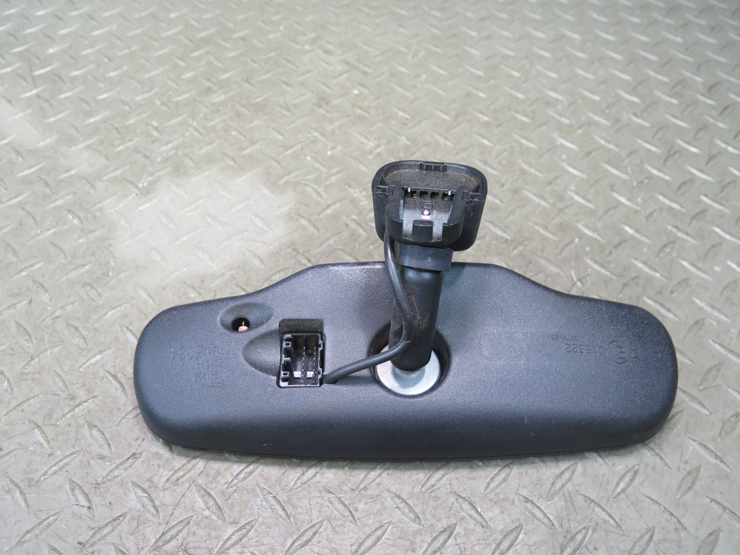 2003-2009 Hummer H2 Front Auto Dim Interior Rear View Mirror 15075034