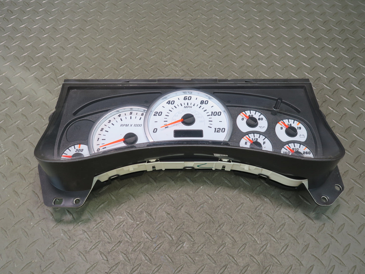 2004 Hummer H2 Dash Instrument Cluster Gauge Speedometer 15114639