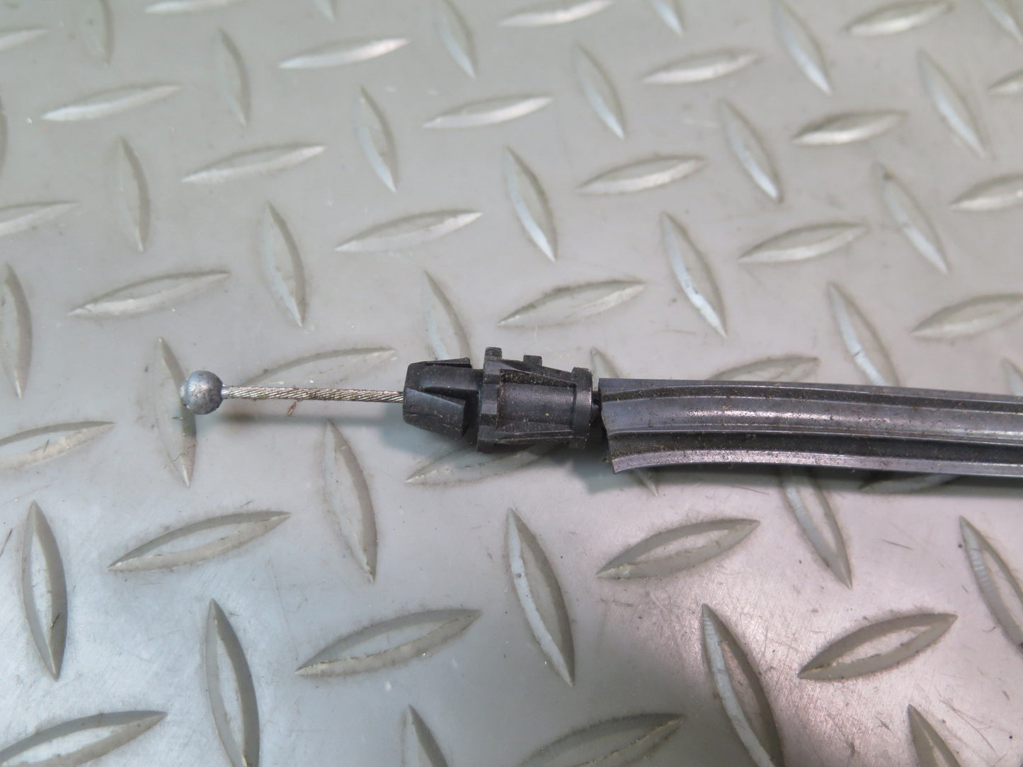 2003-2009 Hummer H2 Rear Trunk Lid Tailgate Liftgate Lock Latch W/ Cables