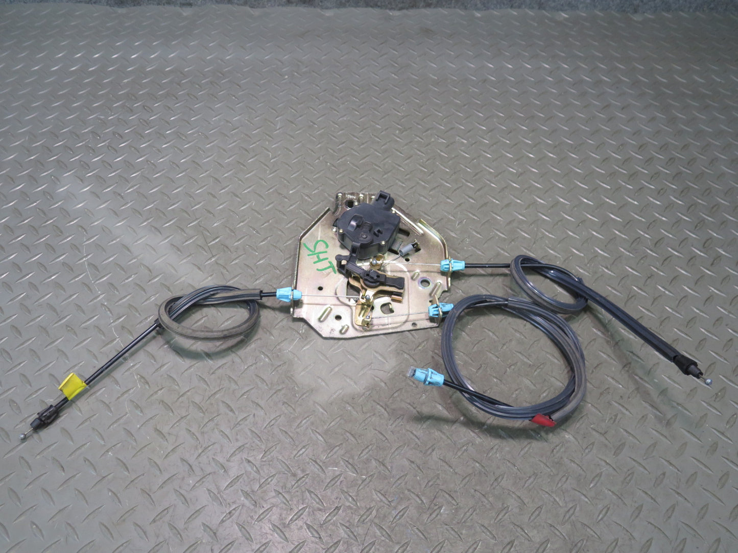 2003-2009 Hummer H2 Rear Trunk Lid Tailgate Liftgate Lock Latch W/ Cables