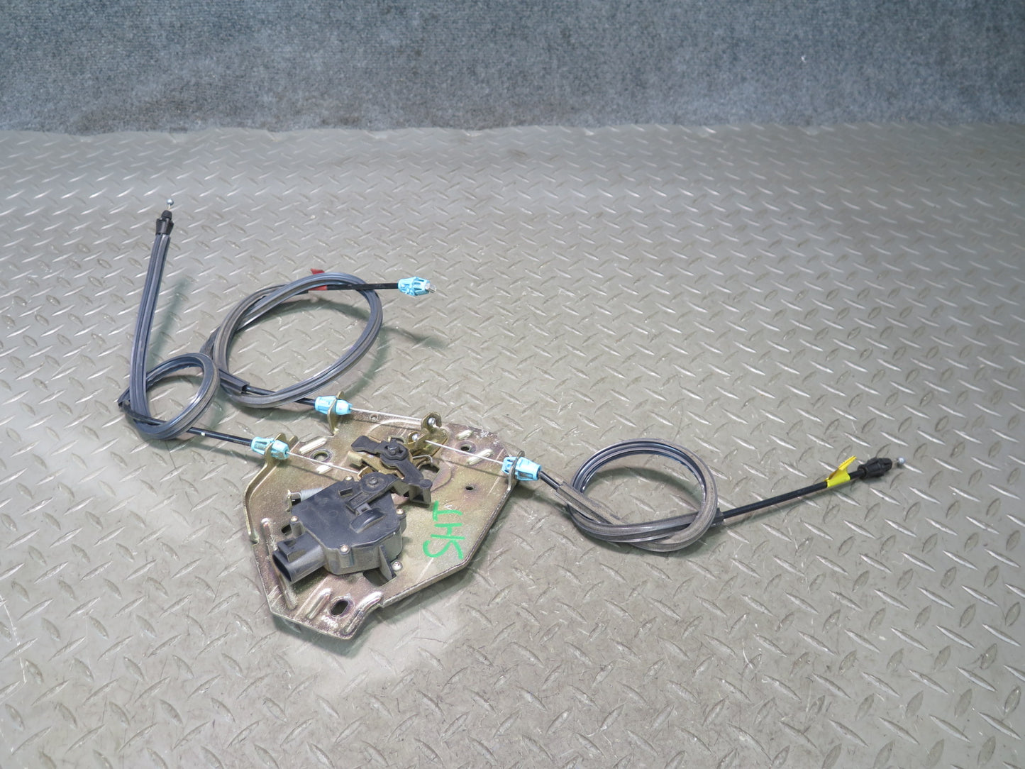2003-2009 Hummer H2 Rear Trunk Lid Tailgate Liftgate Lock Latch W/ Cables