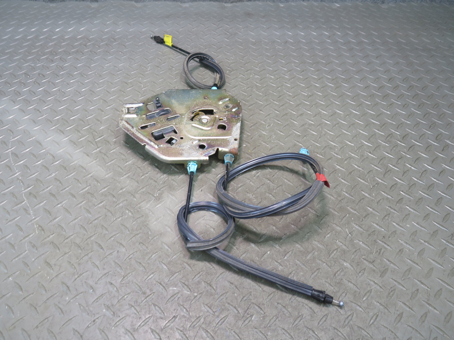2003-2009 Hummer H2 Rear Trunk Lid Tailgate Liftgate Lock Latch W/ Cables