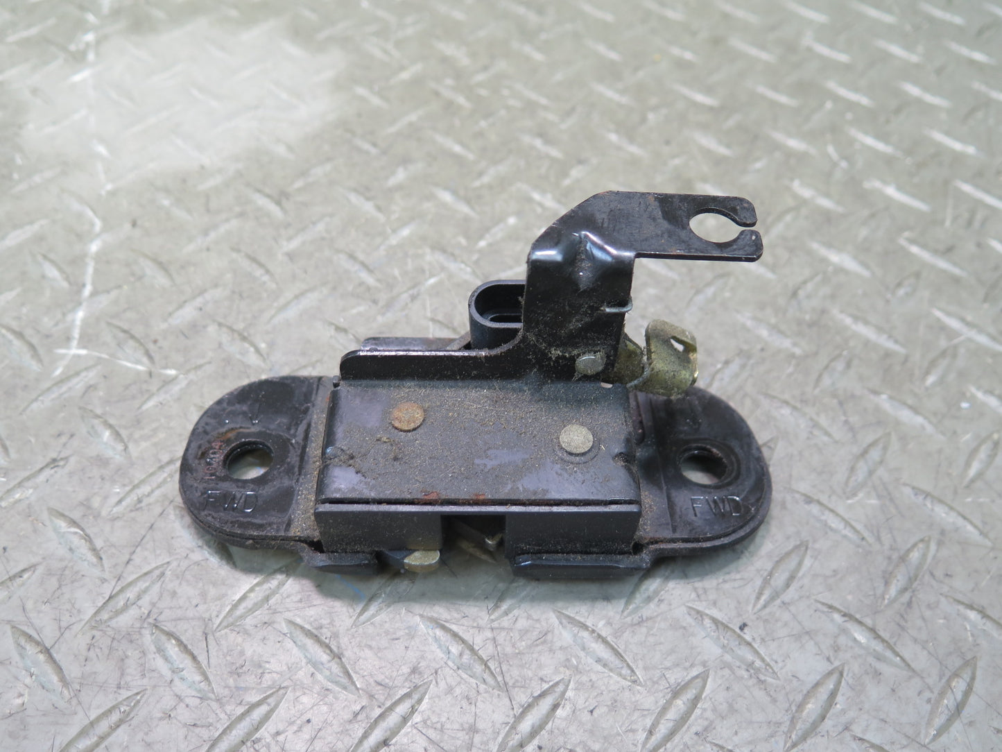 2003-2009 Hummer H2 Rear Trunk Lid Tailgate Liftgate Trunk Lock Latch Set of 2