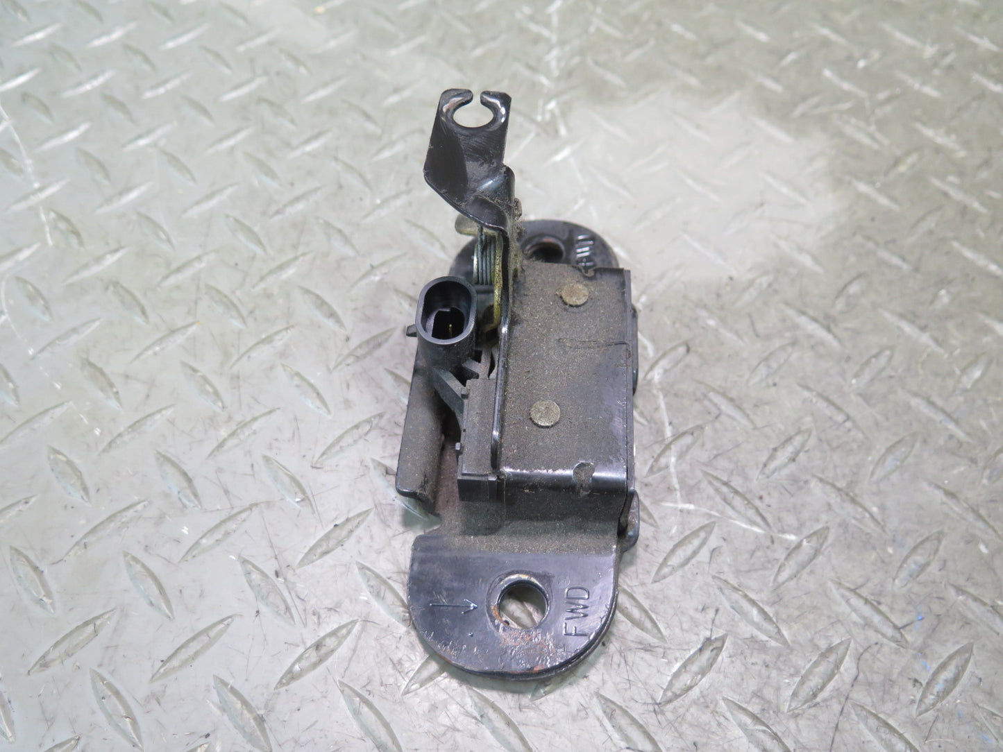 2003-2009 Hummer H2 Rear Trunk Lid Tailgate Liftgate Trunk Lock Latch Set of 2