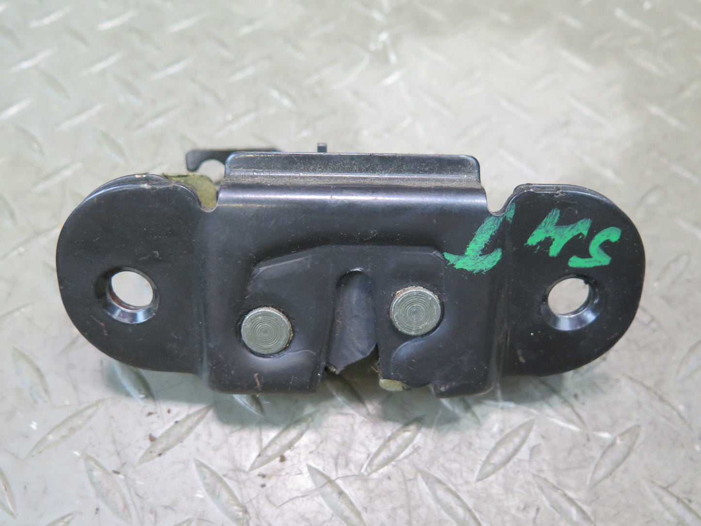 2003-2009 Hummer H2 Rear Trunk Lid Tailgate Liftgate Trunk Lock Latch Set of 2