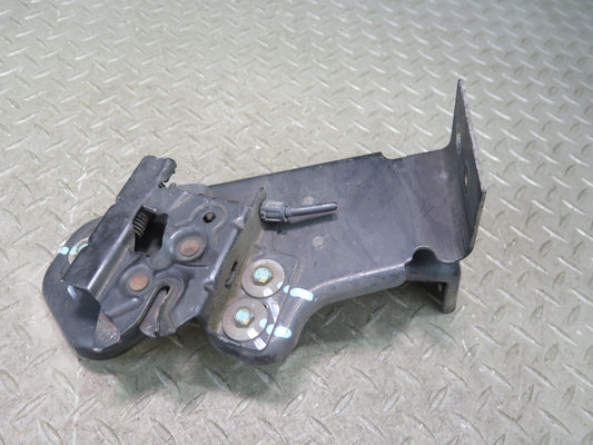 2003-2007 Hummer H2 Hood Lock Latch Catch Support Bracket 15172382
