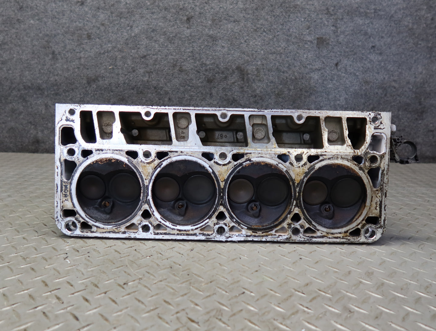 03-04 Chevrolet SSR V8 5.3L LM4 Right Engine Motor Cylinder Head 51K Miles OEM