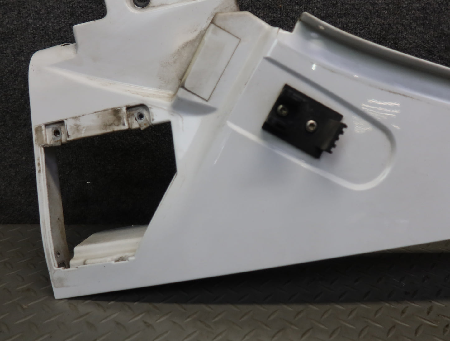 2003-2007 Hummer H2 Front Right Fender Shell Panel Cover Olympic White 15062998