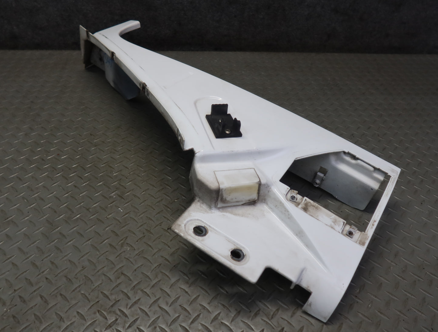 2003-2007 Hummer H2 Front Right Fender Shell Panel Cover Olympic White 15062998