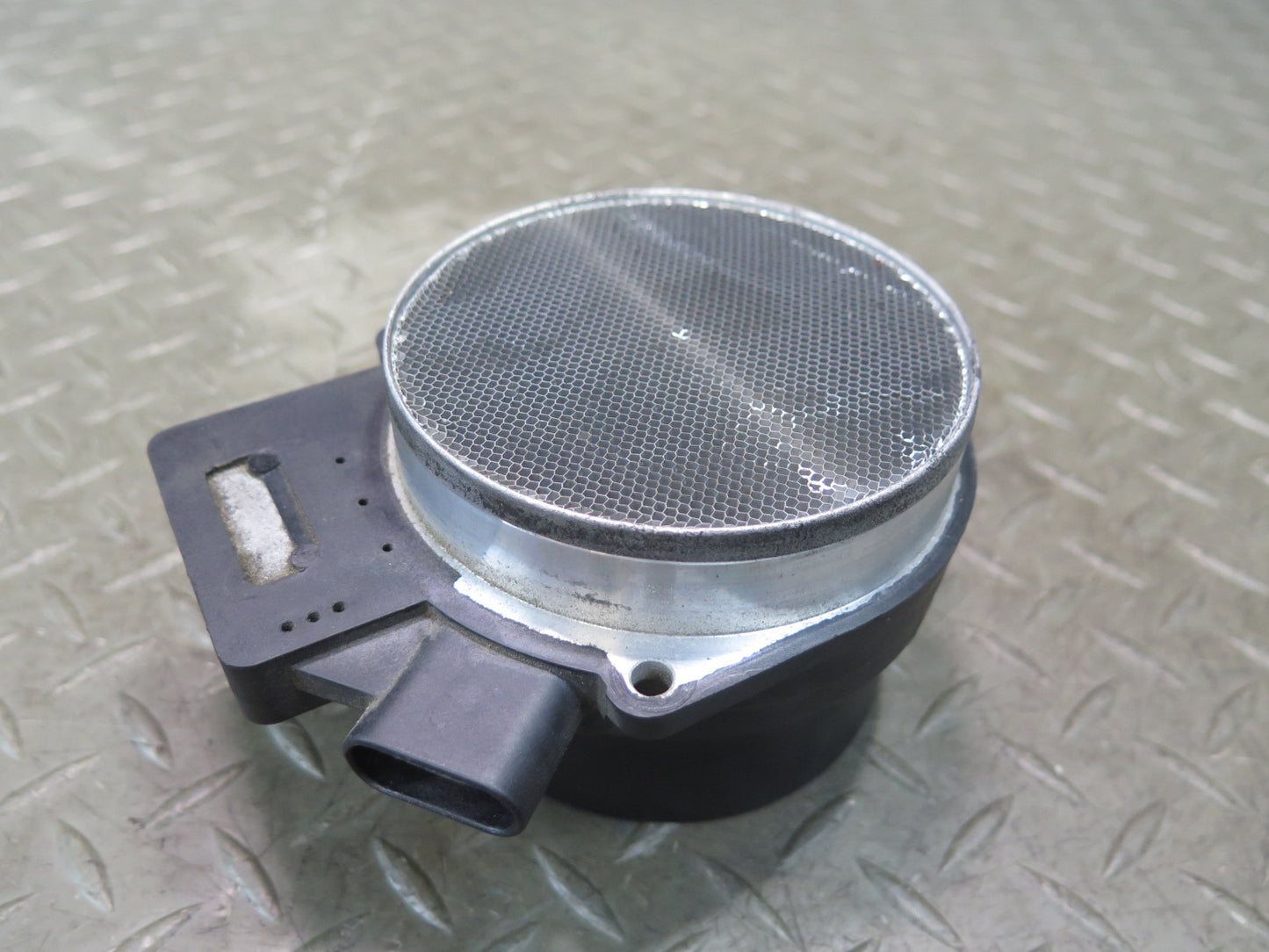 2003-2007 Hummer H2 Mass Air Flow Meter MAF Sensor