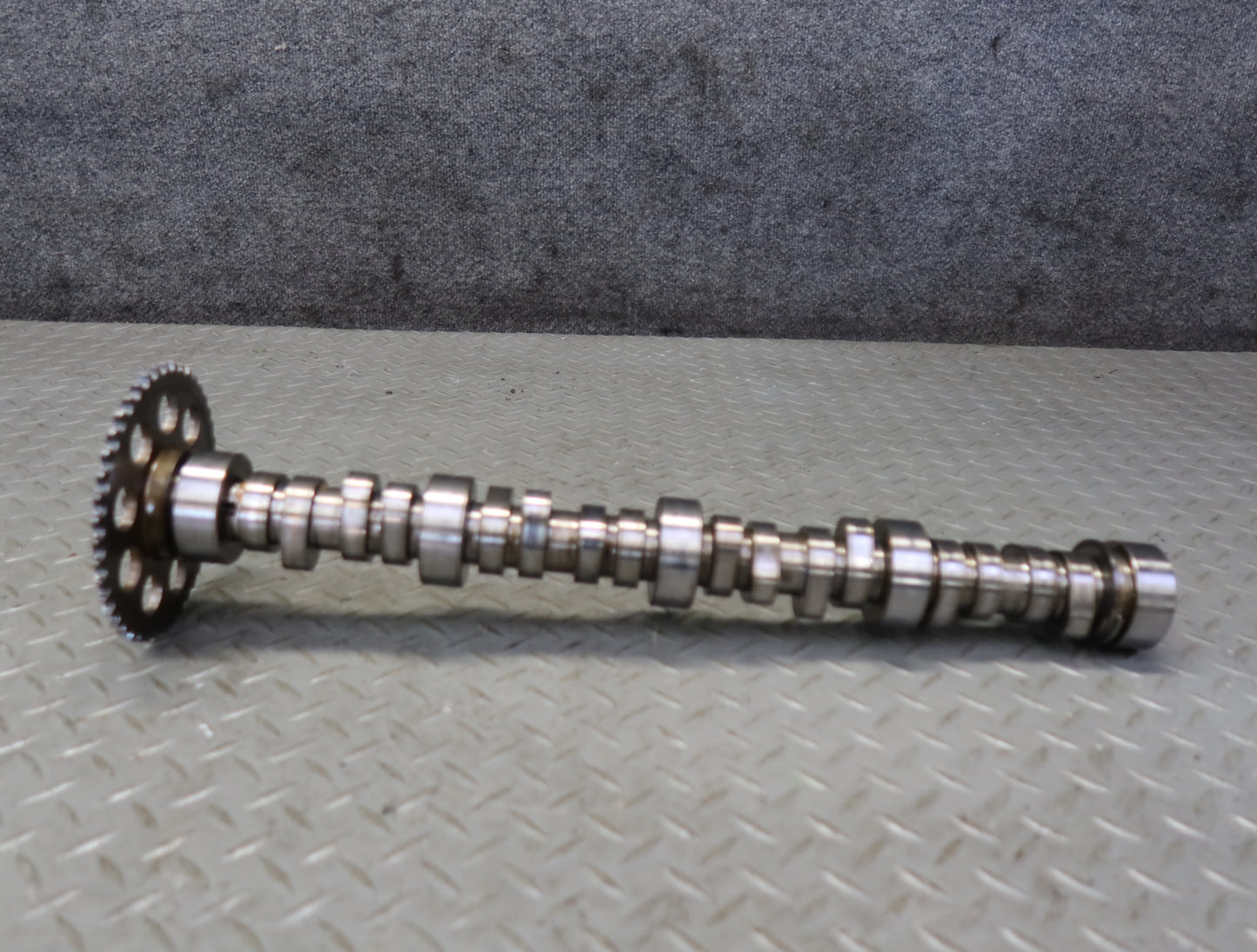 03-04 Chevrolet SSR V8 5.3L LM4 Engine Motor Camshaft 51K Miles OEM