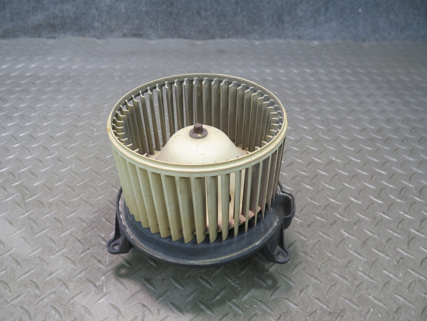 2003-2007 Hummer H2 A/C Heater Blower Motor Fan