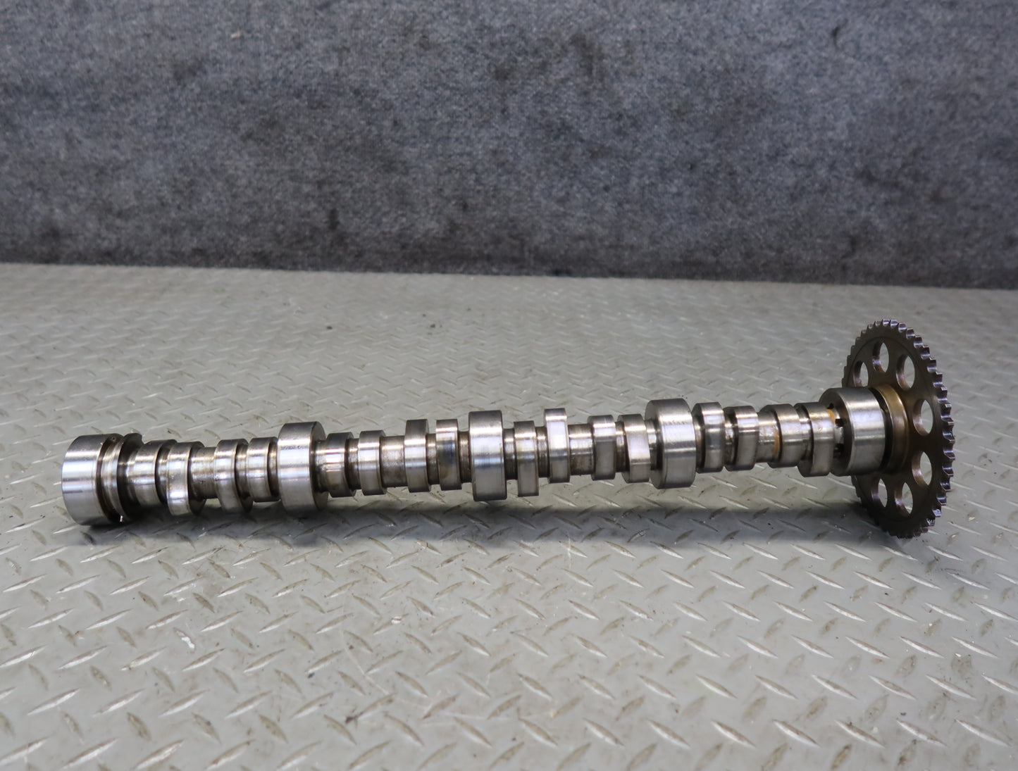 03-04 Chevrolet SSR V8 5.3L LM4 Engine Motor Camshaft 51K Miles OEM