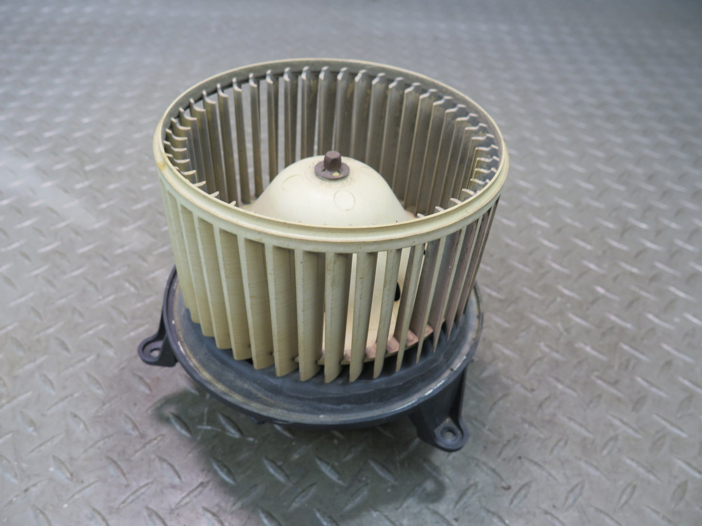 2003-2007 Hummer H2 A/C Heater Blower Motor Fan