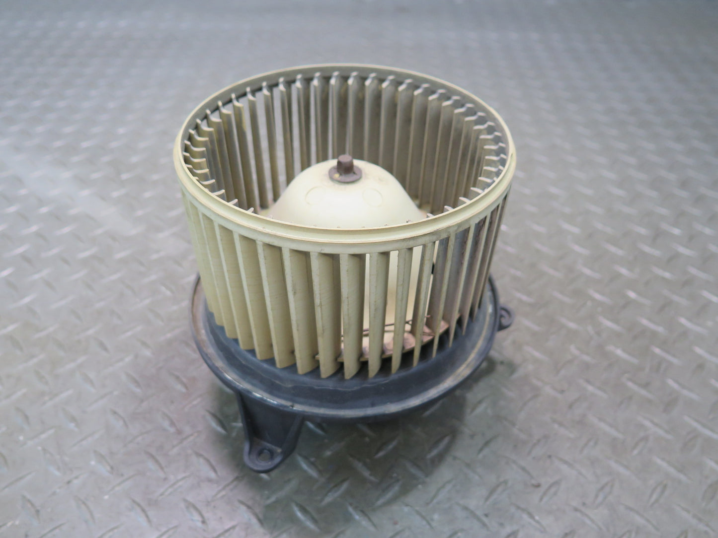 2003-2007 Hummer H2 A/C Heater Blower Motor Fan