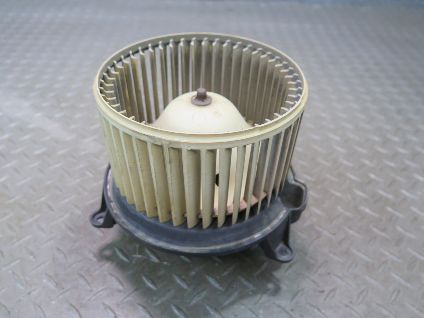 2003-2007 Hummer H2 A/C Heater Blower Motor Fan