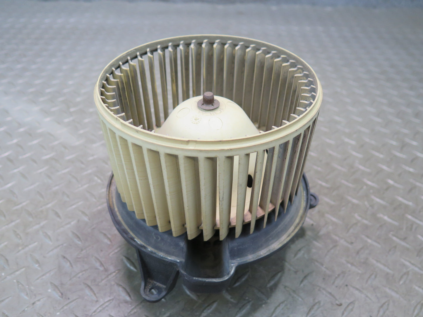 2003-2007 Hummer H2 A/C Heater Blower Motor Fan