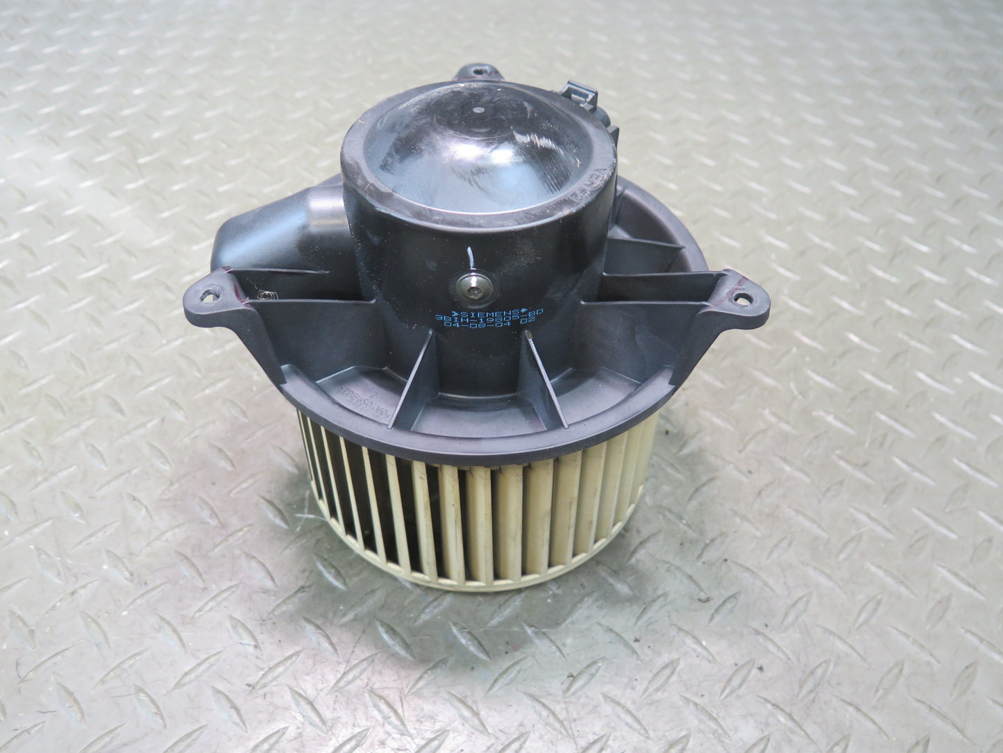 2003-2007 Hummer H2 A/C Heater Blower Motor Fan