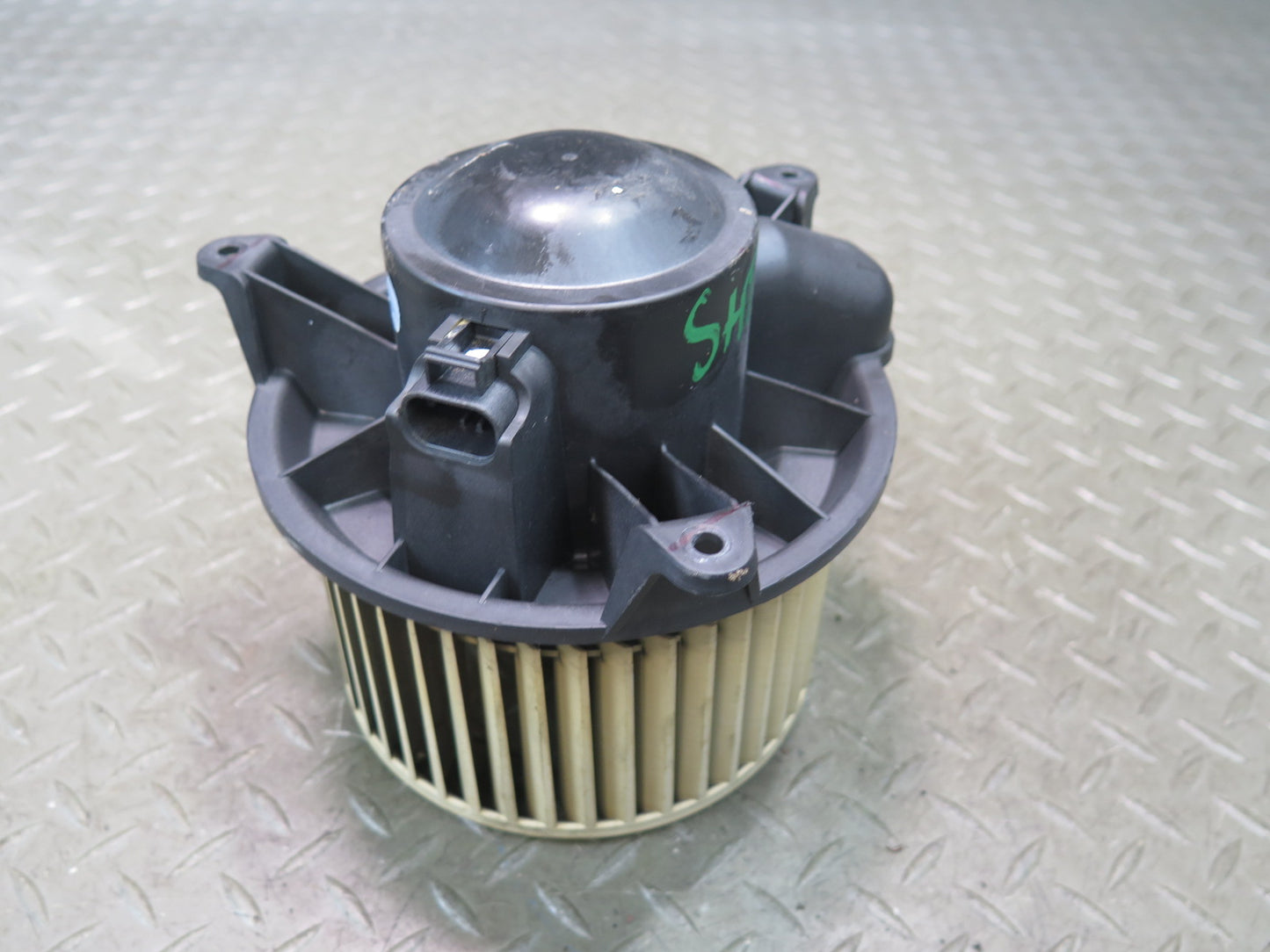 2003-2007 Hummer H2 A/C Heater Blower Motor Fan