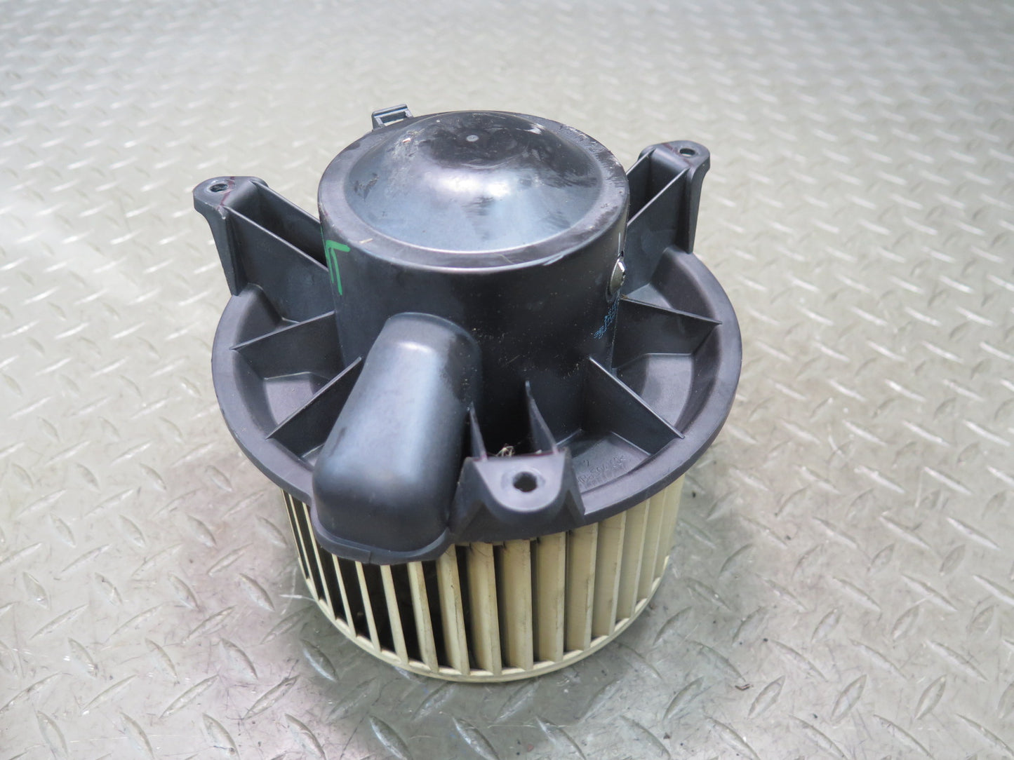2003-2007 Hummer H2 A/C Heater Blower Motor Fan