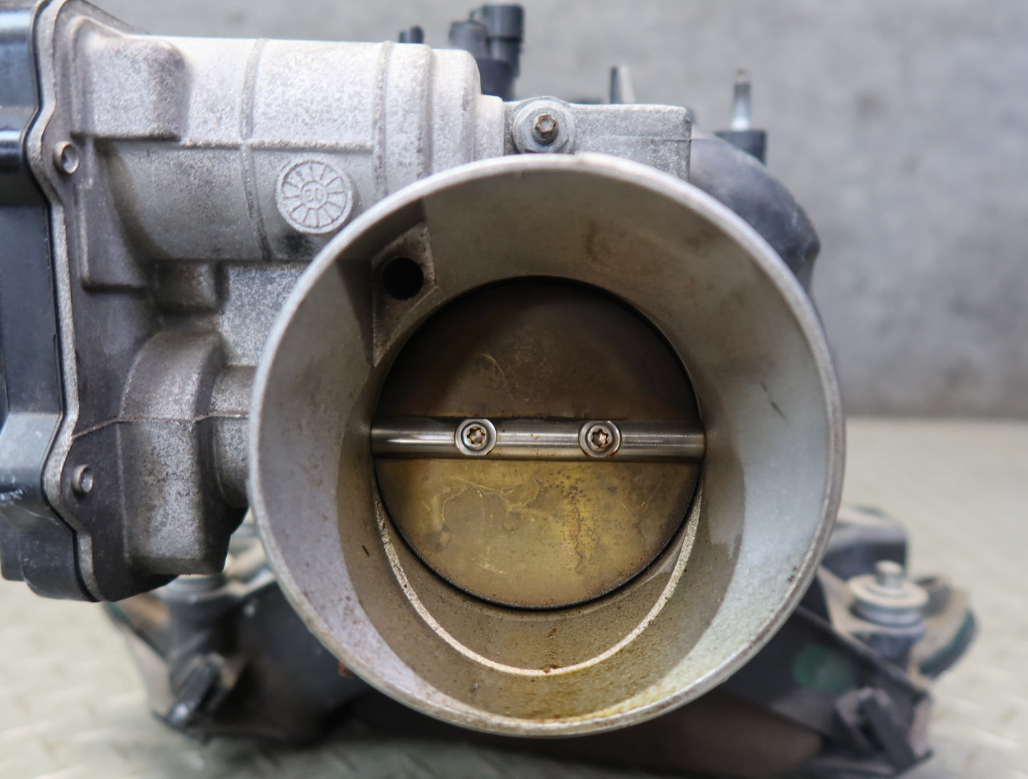 03-04 Chevrolet SSR 5.3L LM4 Engine Intake Manifold w Throttle Body 51K OEM