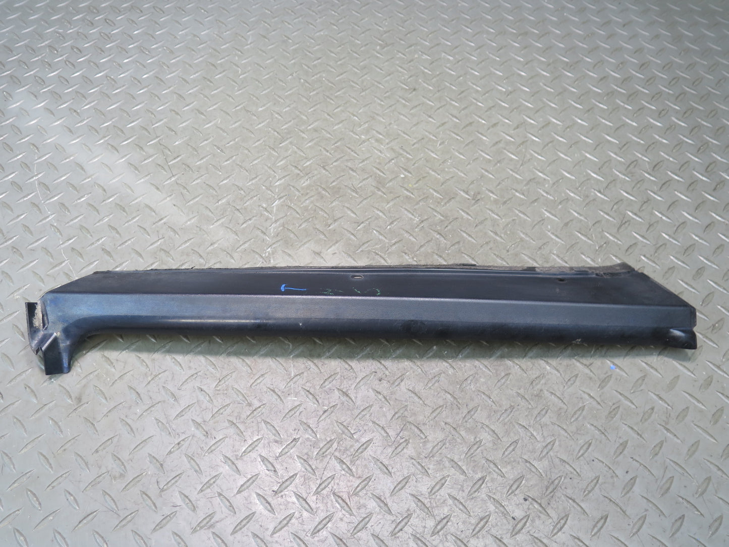 2003-2007 Hummer H2 Front Right Interior A Pillar Trim Cover Panel 15124704