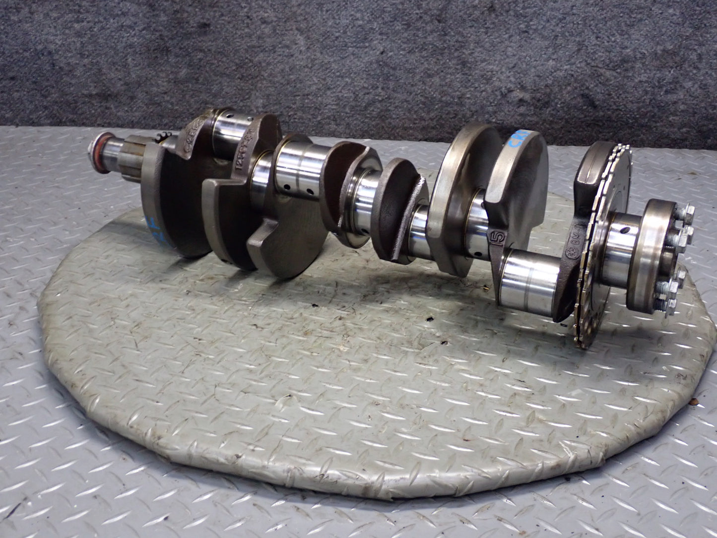03-04 Chevrolet SSR V8 5.3L LM4 Engine Motor Crankshaft 51K Miles OEM