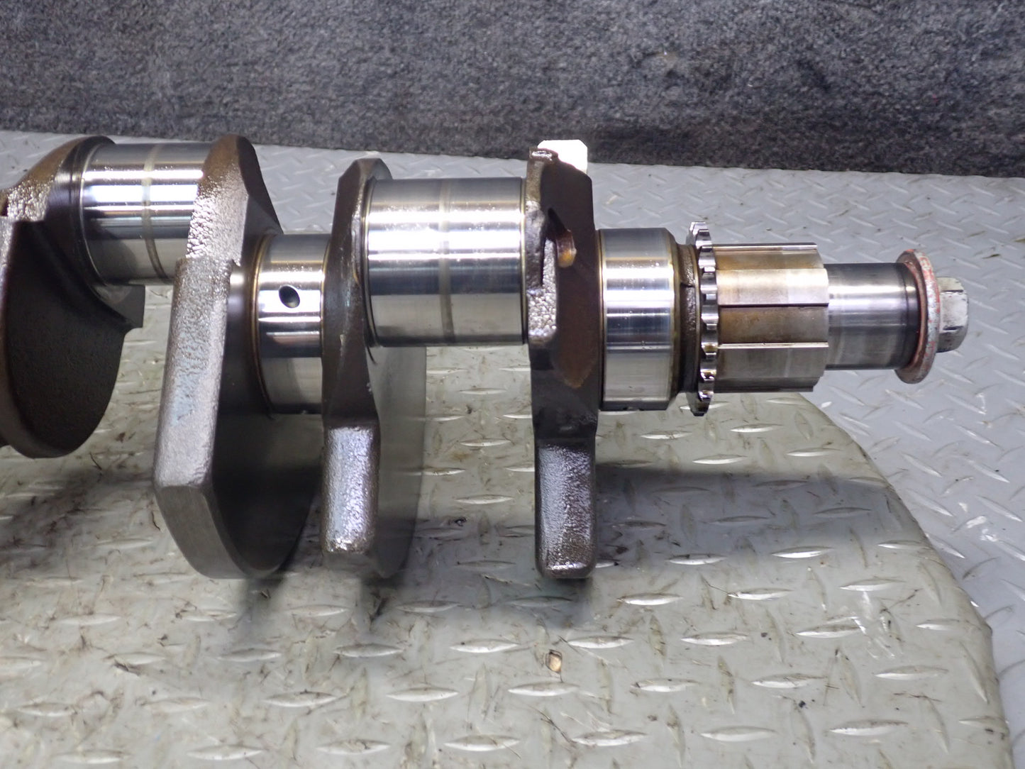 03-04 Chevrolet SSR V8 5.3L LM4 Engine Motor Crankshaft 51K Miles OEM