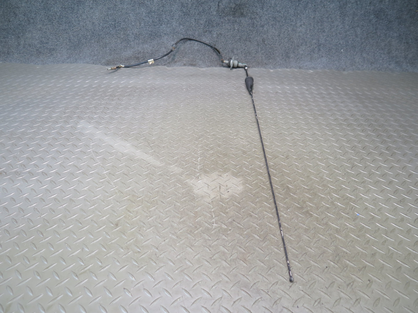 2003-2007 Hummer H2 Radio Antenna Assembly