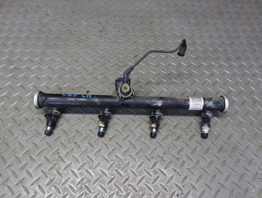 03-04 Chevrolet SSR V8 5.3L Left Fuel Rail Pipe w Injectors Assy 51K Miles OEM