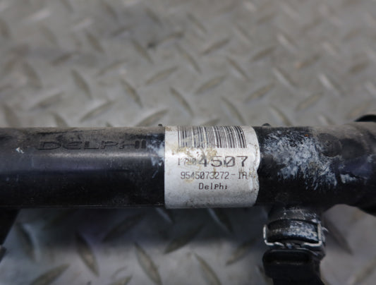 03-04 Chevrolet SSR V8 5.3L Left Fuel Rail Pipe w Injectors Assy 51K Miles OEM