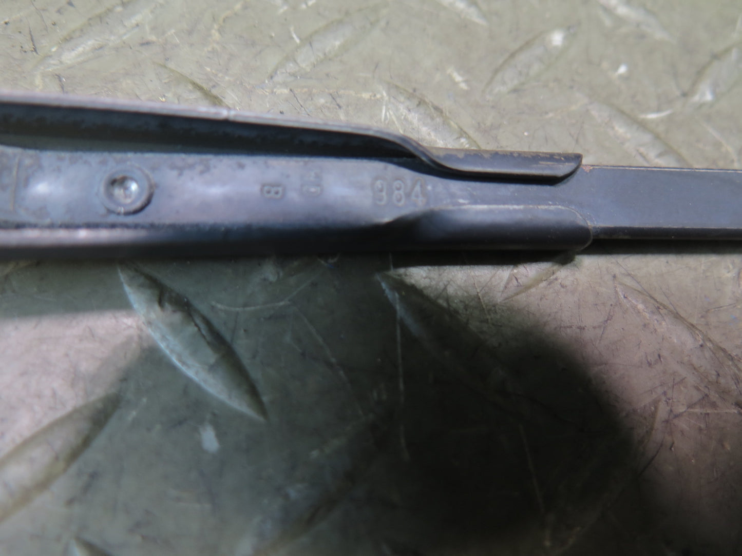 2003-2009 Hummer H2 Front Windshield Left & Right Wiper Arm Set of 2
