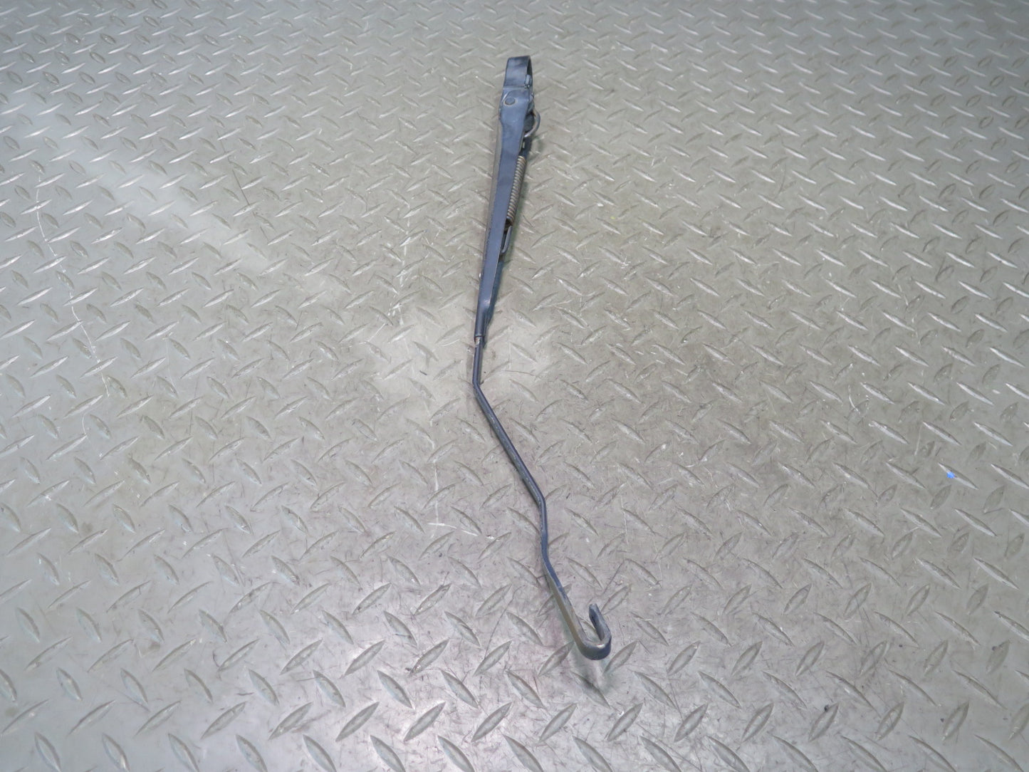 2003-2009 Hummer H2 Front Windshield Left & Right Wiper Arm Set of 2