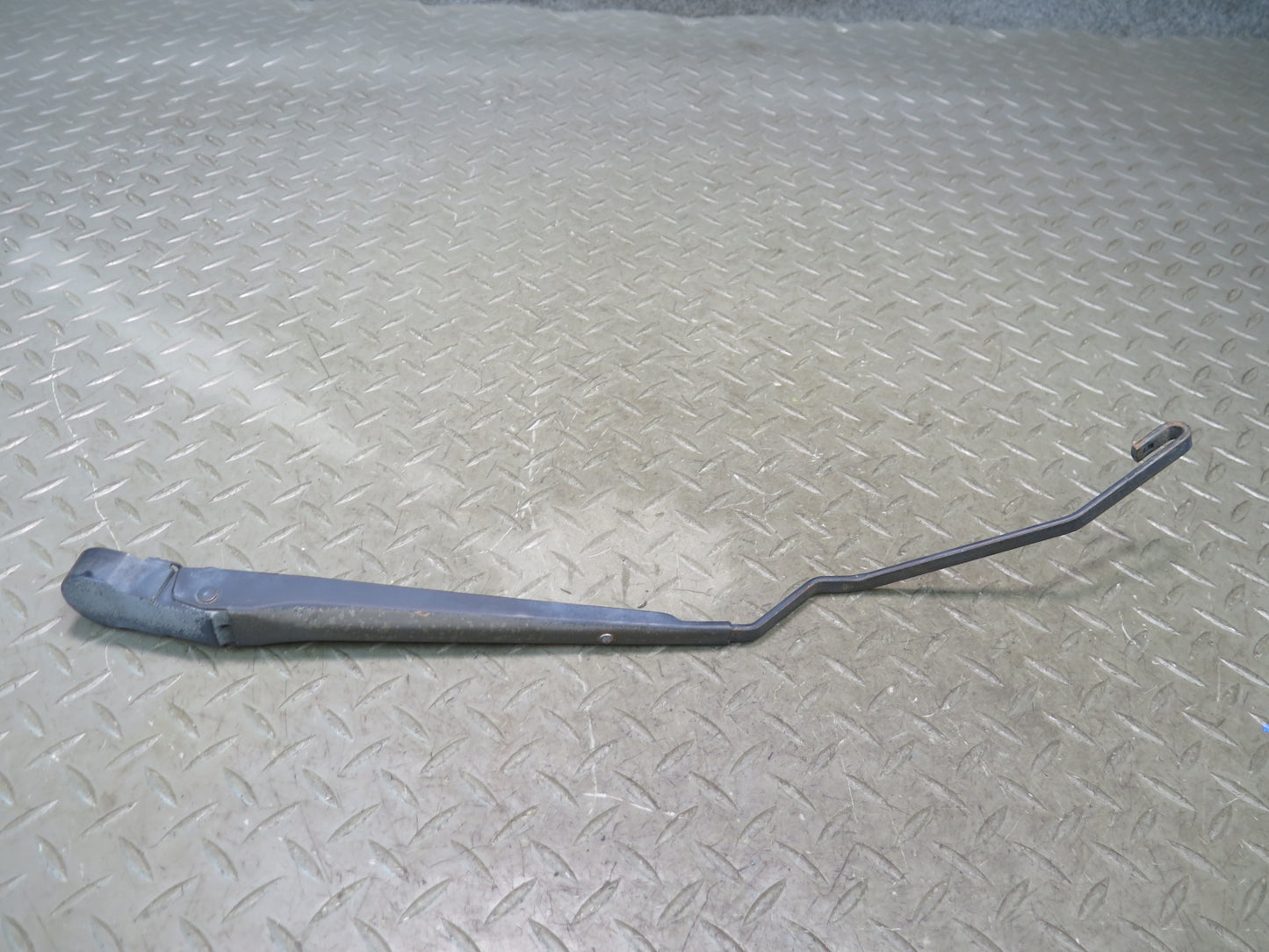 2003-2009 Hummer H2 Front Windshield Left & Right Wiper Arm Set of 2
