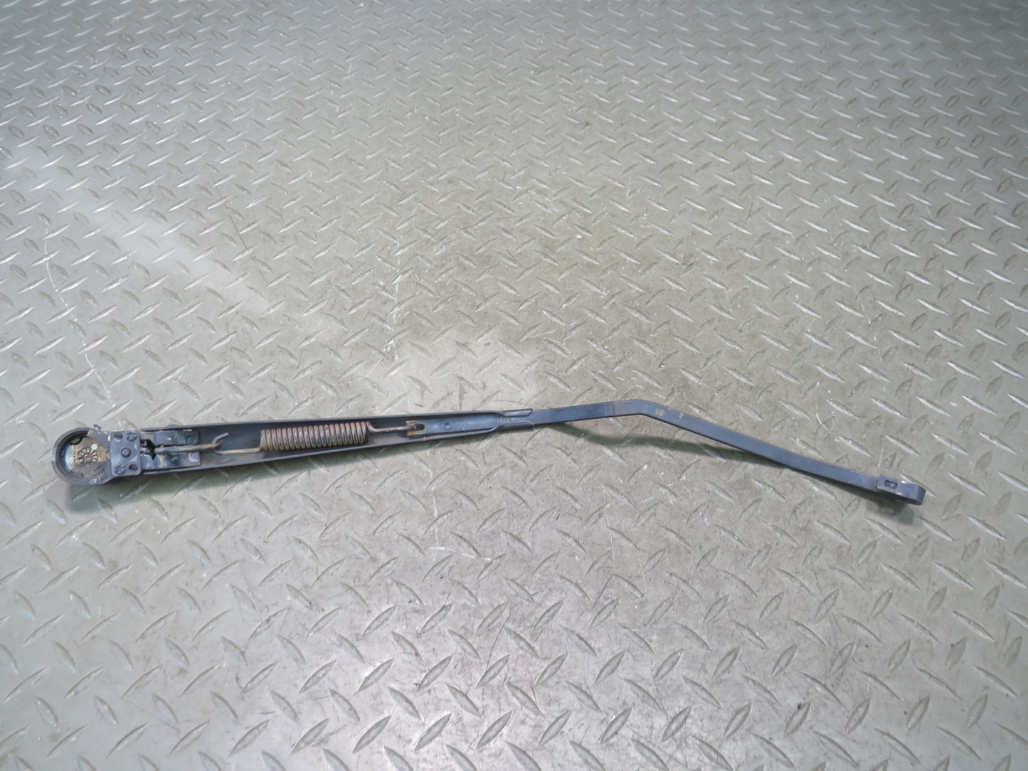 2003-2009 Hummer H2 Front Windshield Left & Right Wiper Arm Set of 2