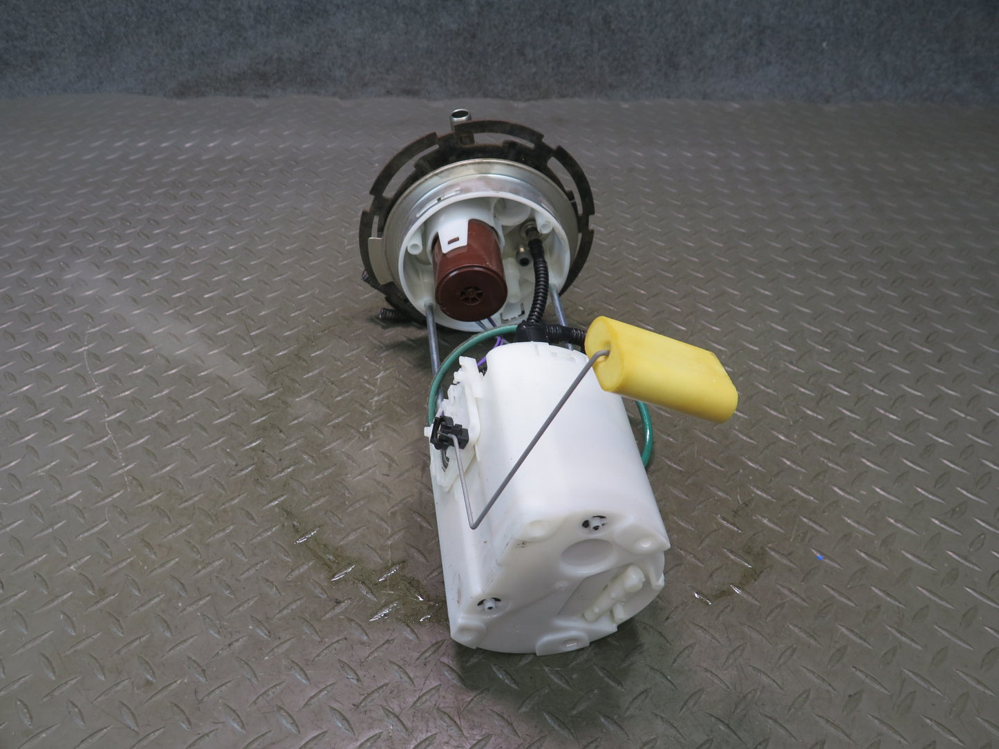 2004 Hummer H2 Fuel Pump Level Sensor Sending Unit Assembly