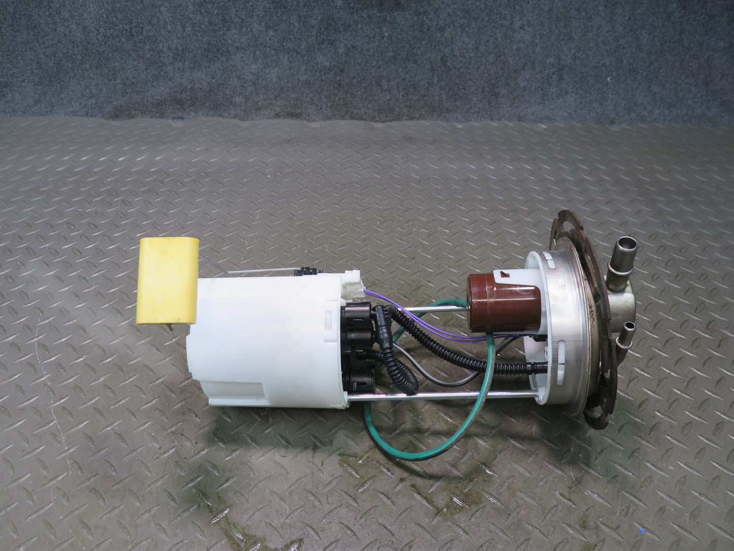 2004 Hummer H2 Fuel Pump Level Sensor Sending Unit Assembly