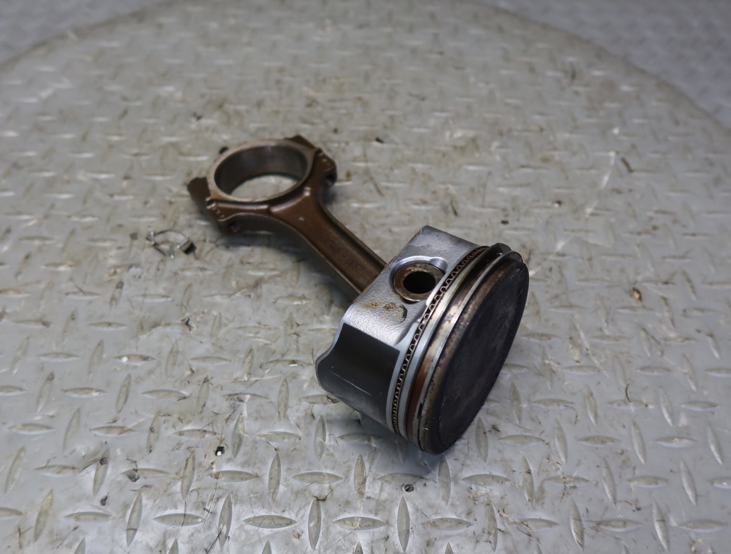 03-04 Chevrolet SSR 5.3L LM4 Set of 8 Engine Piston w Connecting Rod 51K OEM