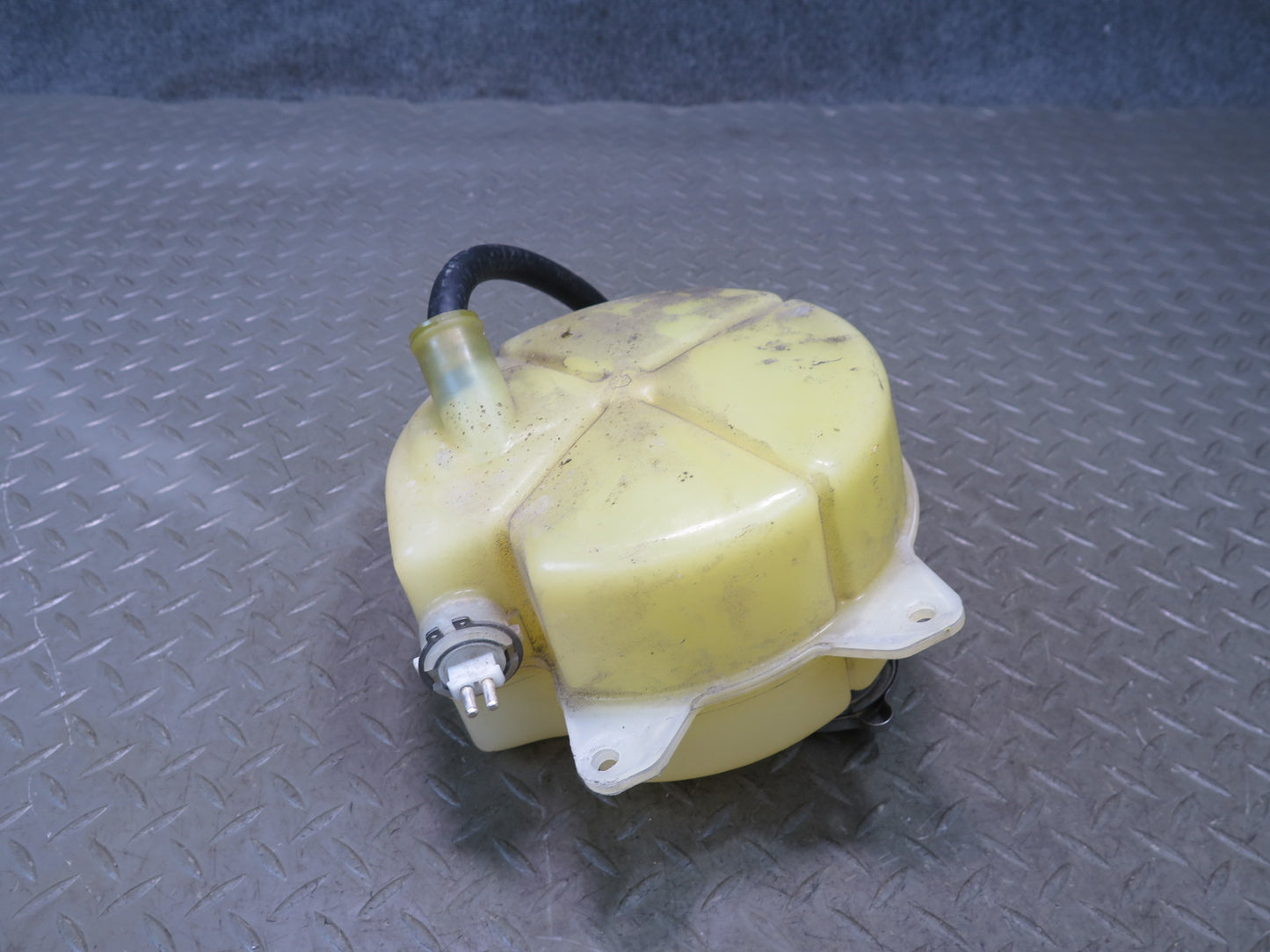 86-89 Mercedes R107 560SL Engine Coolant Expansion Overflow Reservoir Tank OEM