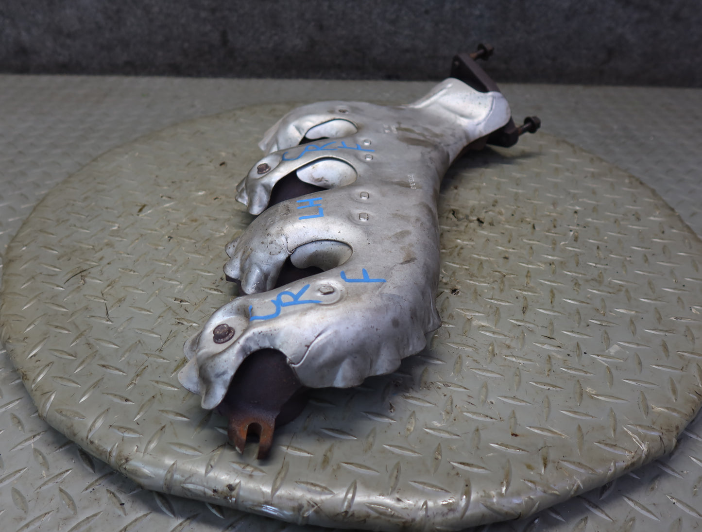 03-04 Chevrolet SSR V8 5.3L LM4 Left & Right Exhaust Manifold Header Set 51K OEM