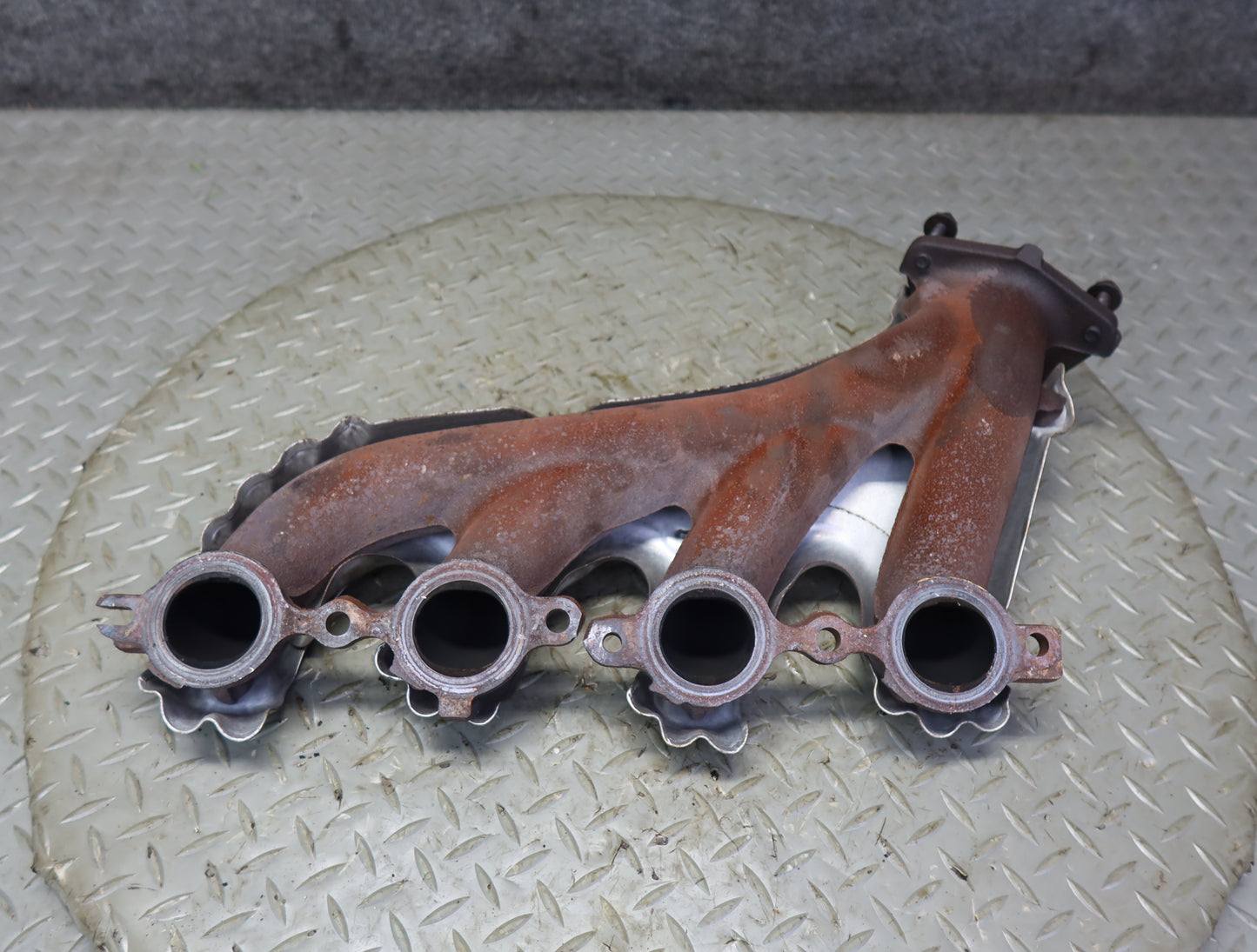 03-04 Chevrolet SSR V8 5.3L LM4 Left & Right Exhaust Manifold Header Set 51K OEM