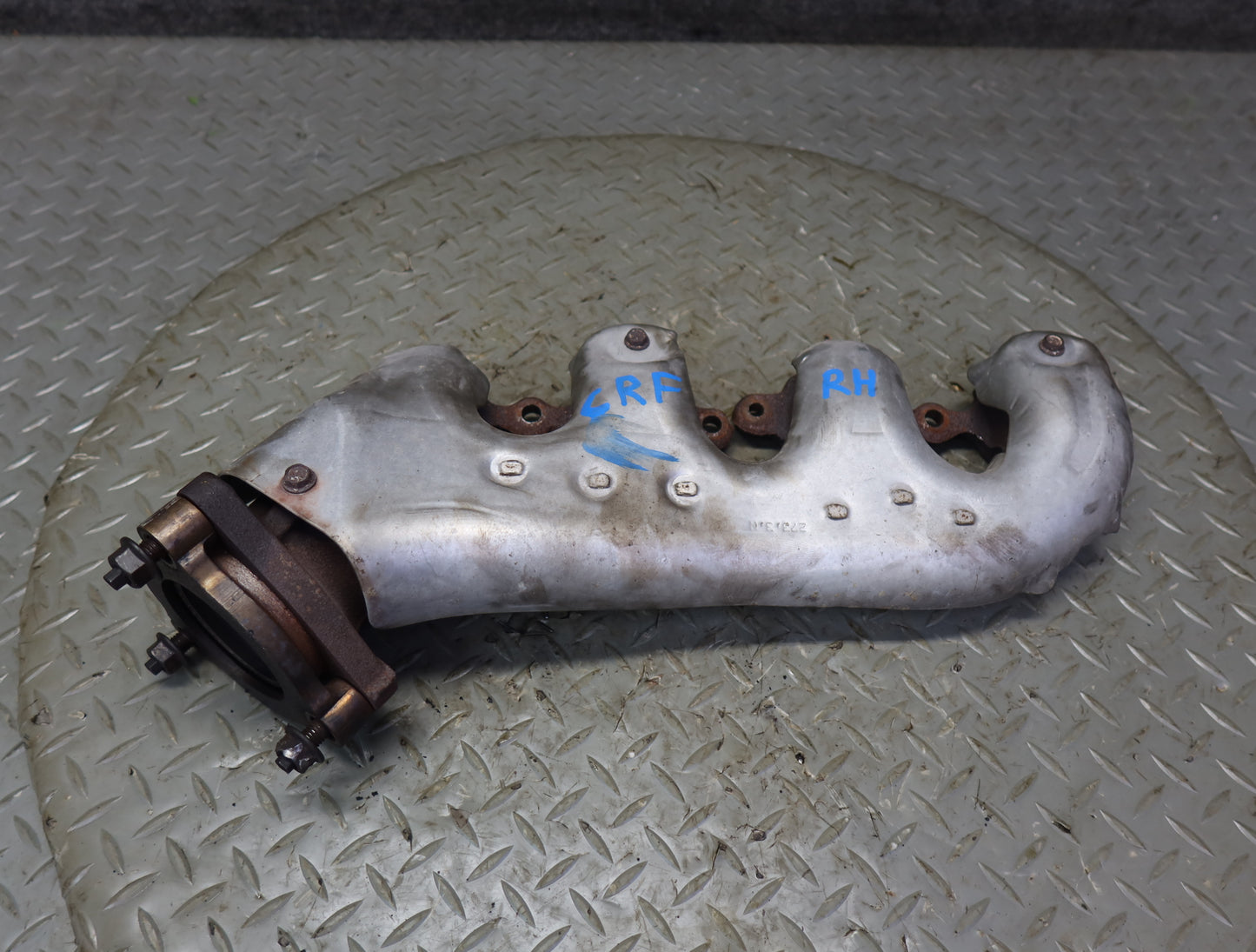 03-04 Chevrolet SSR V8 5.3L LM4 Left & Right Exhaust Manifold Header Set 51K OEM