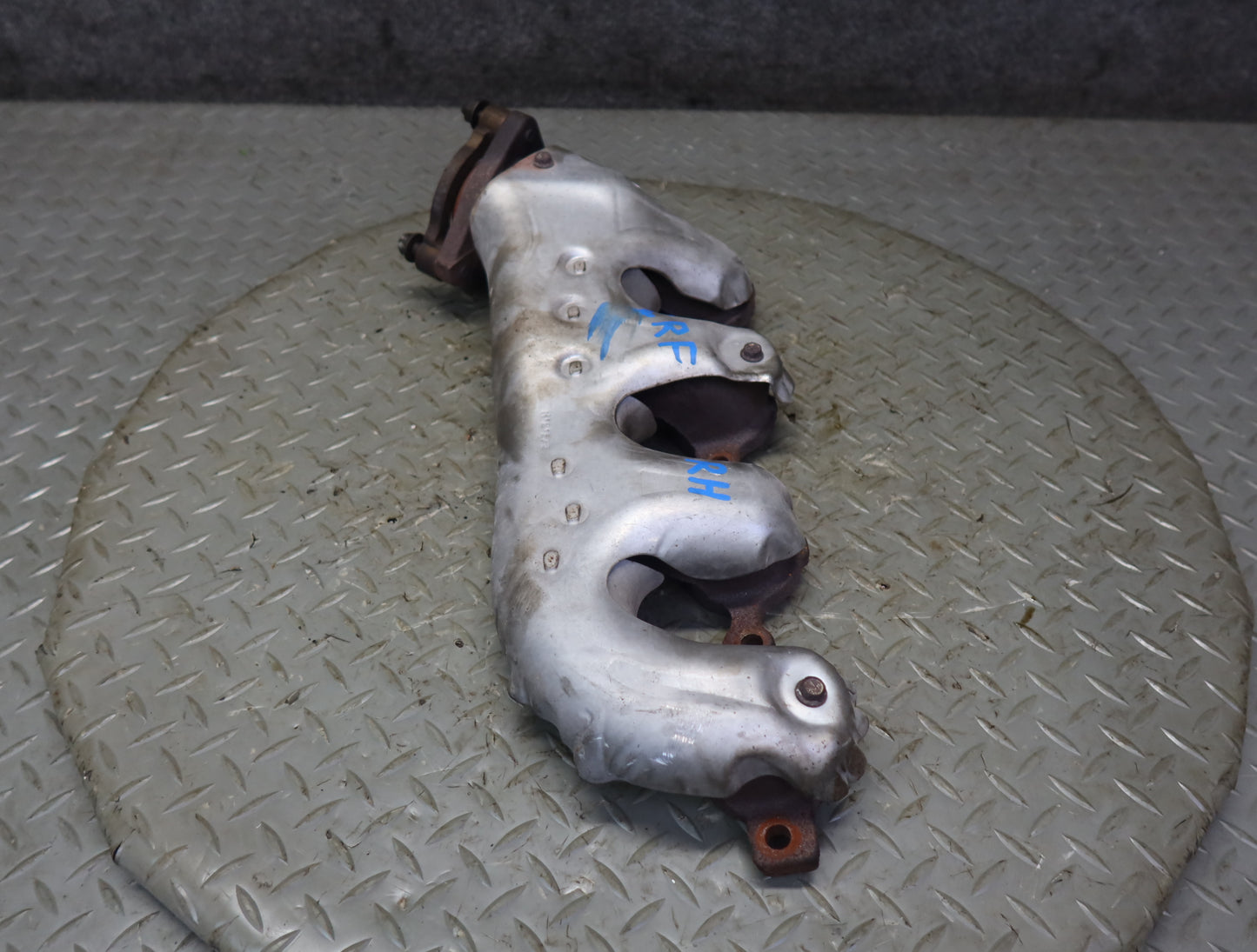 03-04 Chevrolet SSR V8 5.3L LM4 Left & Right Exhaust Manifold Header Set 51K OEM