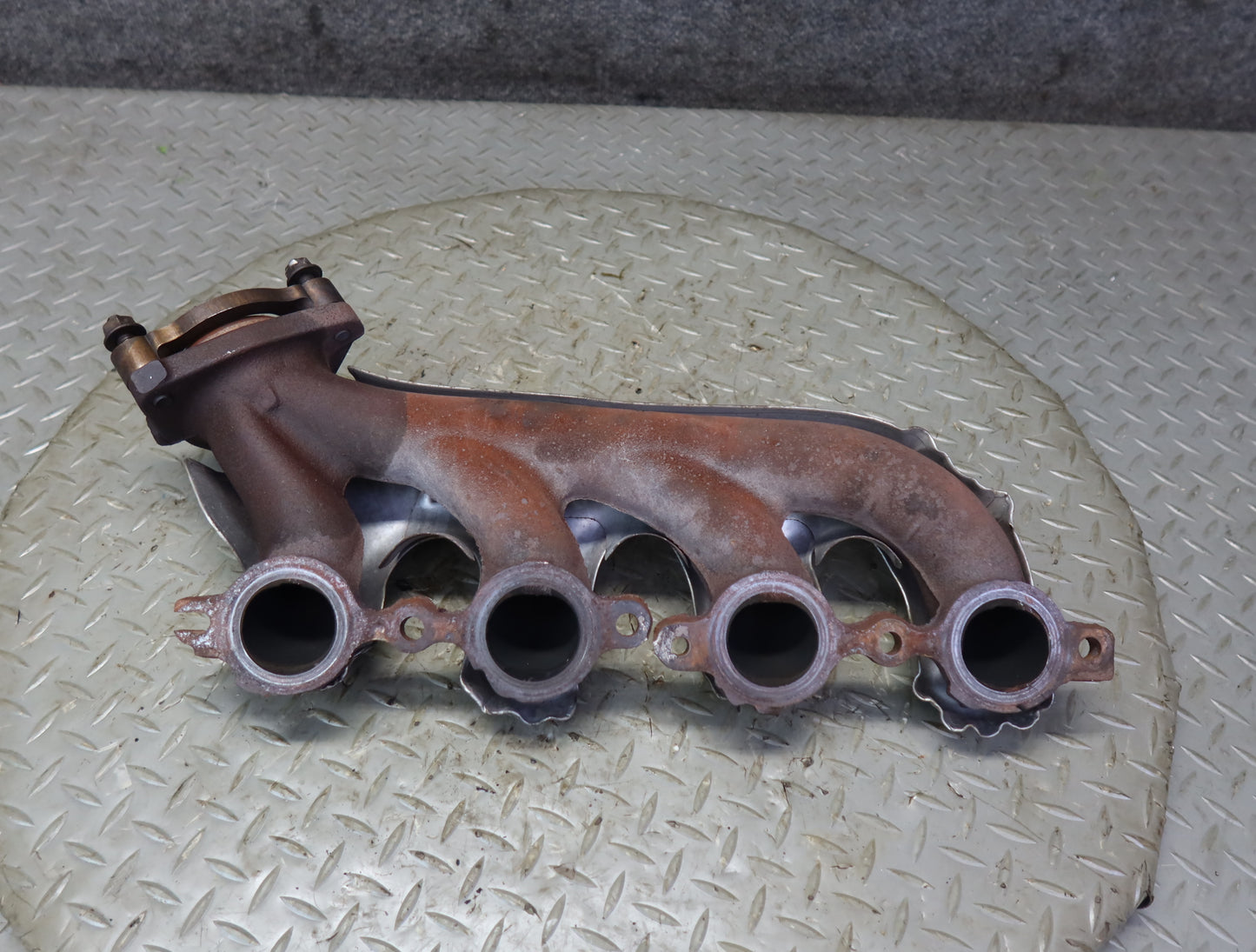 03-04 Chevrolet SSR V8 5.3L LM4 Left & Right Exhaust Manifold Header Set 51K OEM