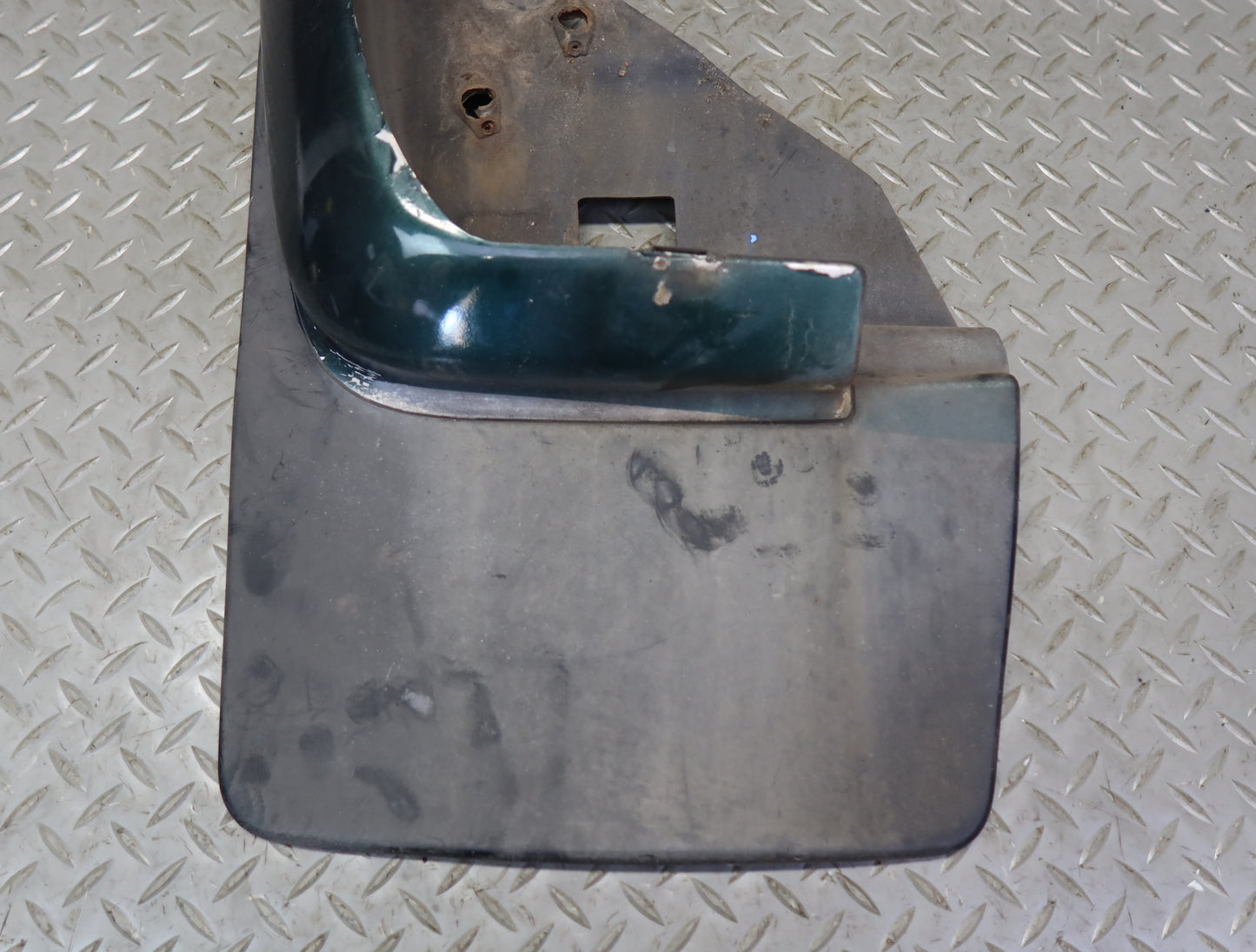 1996-1997 Lexus FZJ80L LX450 Rear Left MUD Flap Splash Guard